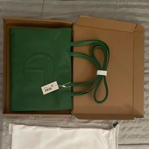 Teflar Medium Leaf Shopping Bag NWT
